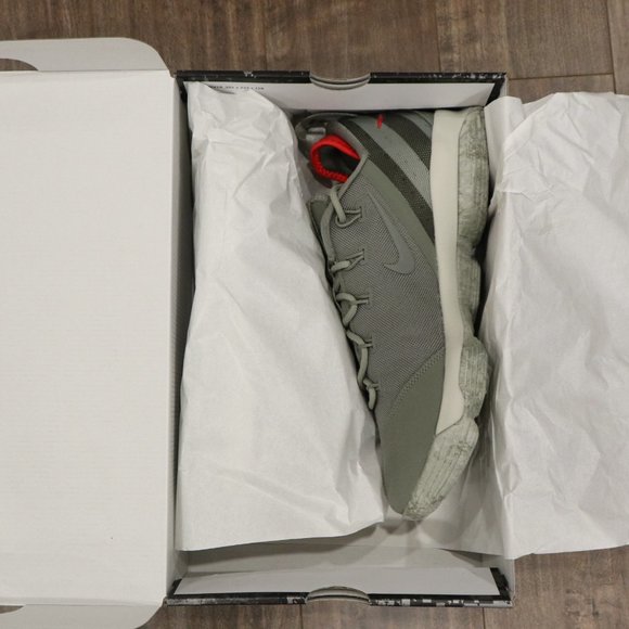 DS LeBron 14 Low Stucco Colour 10.5 - Picture 2 of 10